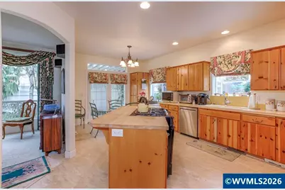 4374 Log Dr NE, Salem, OR 97305 - Photo 9