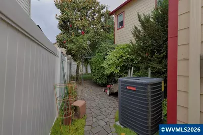 4374 Log Dr NE, Salem, OR 97305 - Photo 31