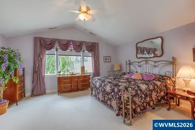 4374 Log Dr NE, Salem, OR 97305 - Photo 9