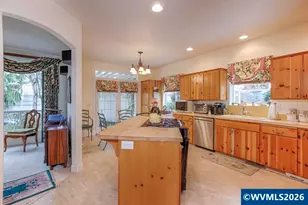 4374 Log Dr NE, Salem, OR 97305 - Photo 23