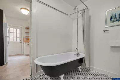 140 21st St NE, Salem, OR 97301 - Photo 25