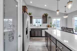 5739 Erin Vly Ave SE, Salem, OR 97306 - Photo 9