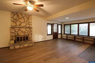 3263 Winslow Way NW, Salem, OR 97304 - Photo 7