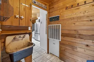 20284 El Romar Dr NE Dr, Scotts Mills, OR 97375 - Photo 25