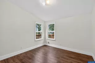 20284 El Romar Dr NE Dr, Scotts Mills, OR 97375 - Photo 23