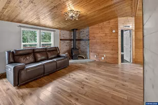 20284 El Romar Dr NE Dr, Scotts Mills, OR 97375 - Photo 11