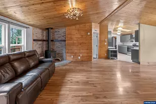 20284 El Romar Dr NE Dr, Scotts Mills, OR 97375 - Photo 13