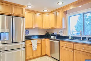 4608 Marguerite St NE, Salem, OR 97305 - Photo 9