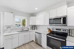 845 W Oak (-847) St, Lebanon, OR 97355 - Photo 9