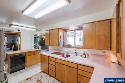 30563 Fairview Rd, Lebanon, OR 97355 - Photo 15