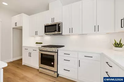 1915 Royal Crown Av NW, Salem, OR 97304 - Photo 7