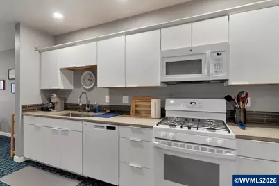 227 Commercial St NE, Salem, OR 97301 - Photo 9