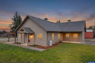 33960 Viewcrest Dr NE, Albany, OR 97322 - Photo 1