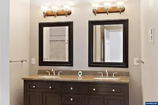 33960 Viewcrest Dr NE, Albany, OR 97322 - Photo 17