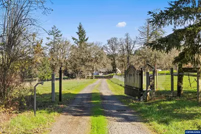 33960 Viewcrest Dr NE, Albany, OR 97322 - Photo 41