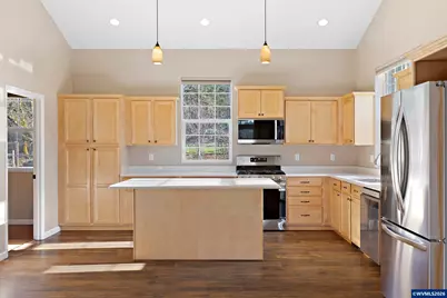 33960 Viewcrest Dr NE, Albany, OR 97322 - Photo 9