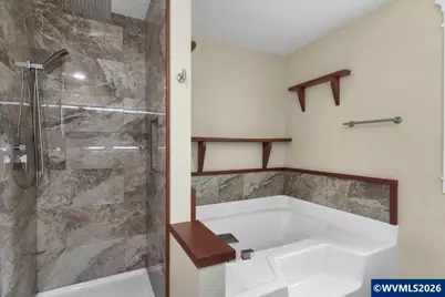 5422 Portland Rd NE #111, Salem, OR 97305 - Photo 39