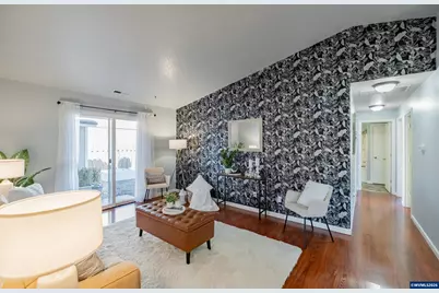 1023 S 10th St, Lebanon, OR 97355 - Photo 7