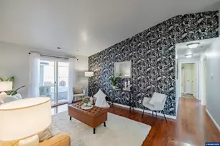 1023 S 10th St, Lebanon, OR 97355 - Photo 7