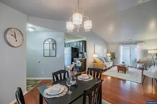 1023 S 10th St, Lebanon, OR 97355 - Photo 5