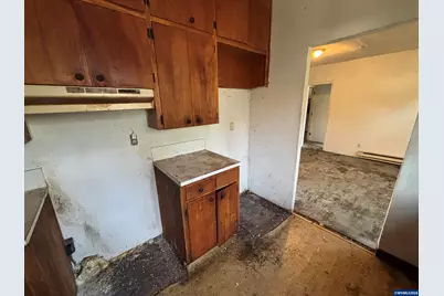 1690 Mill St SE, Salem, OR 97301 - Photo 13