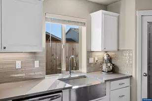 475 S 10th St, Monroe, OR 97456 - Photo 17