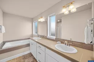 475 S 10th St, Monroe, OR 97456 - Photo 29