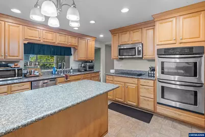 451 Oak Terrace St, Sweet Home, OR 97386 - Photo 11