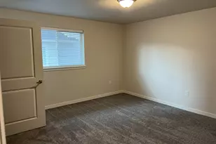 972 N 2nd St, Jefferson, OR 97352 - Photo 21