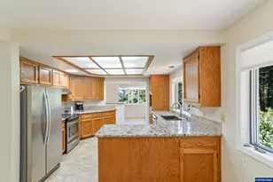 2545 NW Windsor Pl, Corvallis, OR 97330 - Photo 23