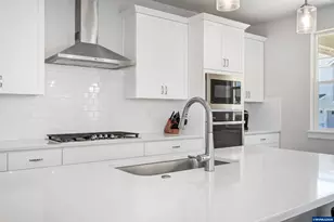 6533 SW Lupine Ln, Wilsonville, OR 97070 - Photo 9