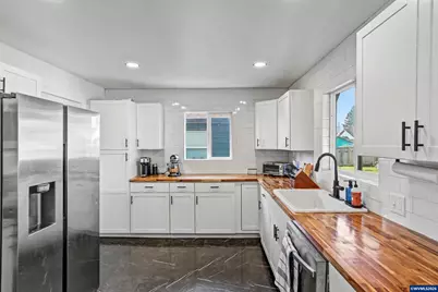 335 Berry St, Lebanon, OR 97355 - Photo 23