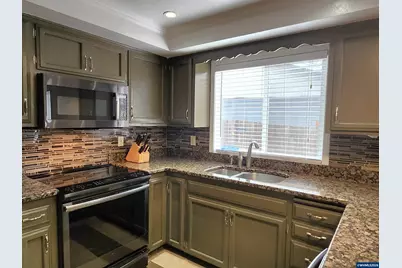 1387 Windsong Ct NW, Salem, OR 97304 - Photo 11