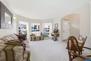 2033 W Park Ct NW, Salem, OR 97304 - Photo 7