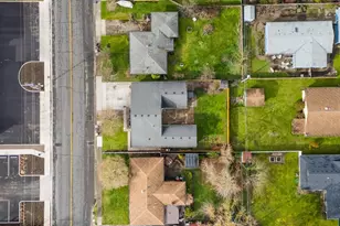 1051 W Oak St, Lebanon, OR 97355 - Photo 33