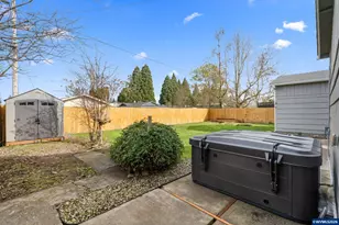 1051 W Oak St, Lebanon, OR 97355 - Photo 31