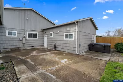 1051 W Oak St, Lebanon, OR 97355 - Photo 27