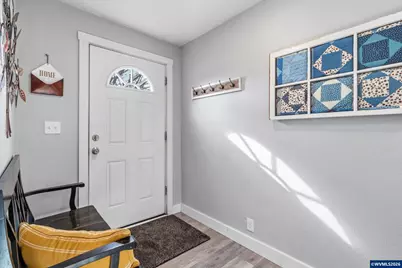 1051 W Oak St, Lebanon, OR 97355 - Photo 3