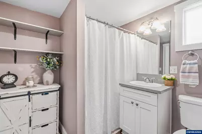 1051 W Oak St, Lebanon, OR 97355 - Photo 25