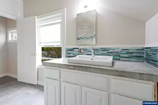 229 NE Maple St, Sublimity, OR 97385 - Photo 37