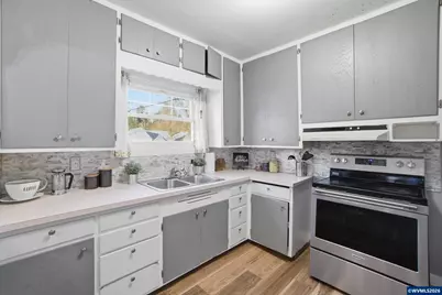 2270 Center St, Salem, OR 97301 - Photo 11