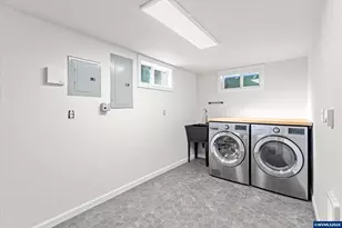 1093 Icel Ct NE, Salem, OR 97301 - Photo 31