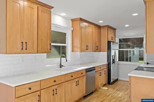 1093 Icel Ct NE, Salem, OR 97301 - Photo 3