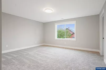 195 Iowa St, Silverton, OR 97381 - Photo 27