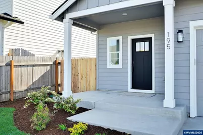 195 Iowa St, Silverton, OR 97381 - Photo 3