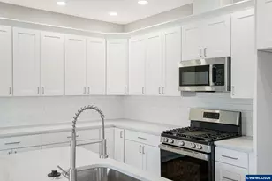 1503 N 2nd St, Silverton, OR 97381 - Photo 7