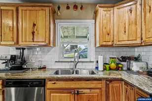 4425 York Ave NE, Salem, OR 97305 - Photo 7