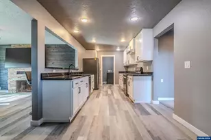 4377 Munkers St SE, Salem, OR 97317 - Photo 13