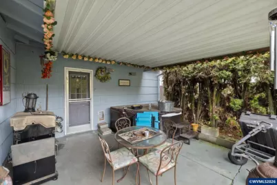 300 W Clackamas Cir, Woodburn, OR 97071 - Photo 27