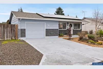 300 W Clackamas Cir, Woodburn, OR 97071 - Photo 3